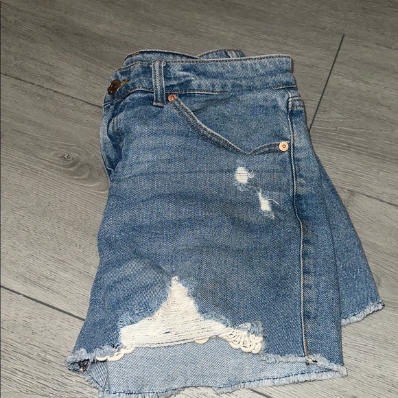 Wild Fable Light Blue Denim Shorts Size 10 - Picture 6 of 8